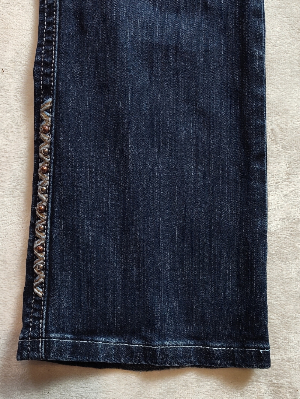 Cowgirl Tuff Co Legend Women's Denim Blue Jeans Size 27x33 Barbed Wire - Picture 6 of 16